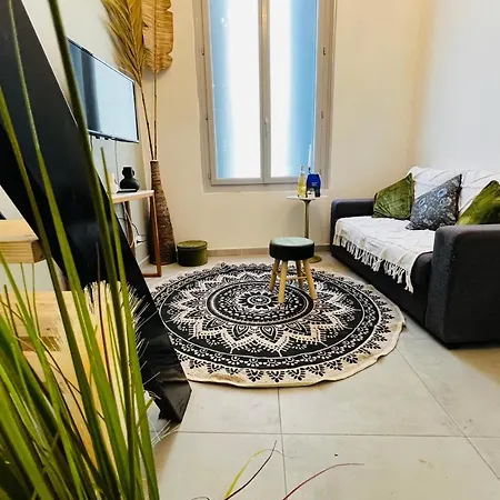 Appartement Le Délice - cocon chic et lumineux à Nîmes Extérieur photo